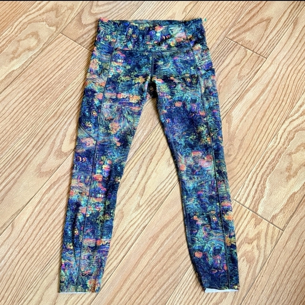 Lululemon And Free HR Tight ; Size 8 Multicolor
